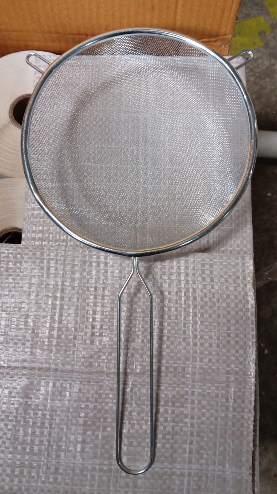 Big Mesh Strainer With Handle Stainless Steel Oil Straine, Mesh Sieve Strainer(1 Pc)